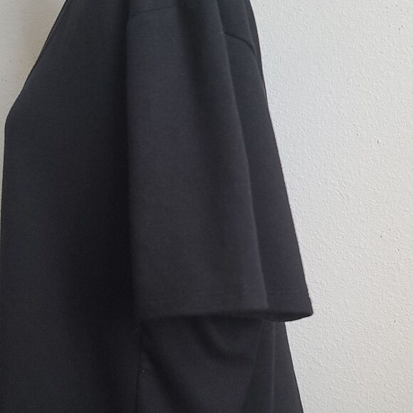 FLORA NIKROOZ WOMAN'S PULLOVER TOP - Picture 4 of 11